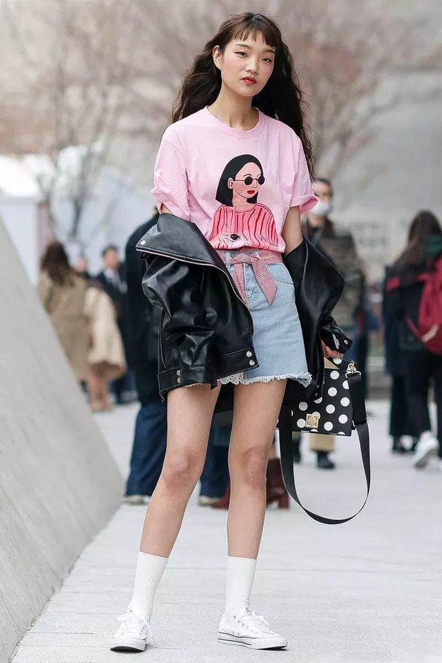 別老穿白T了，2018夏季彩色T卹會讓你有不一樣的時髦哦～