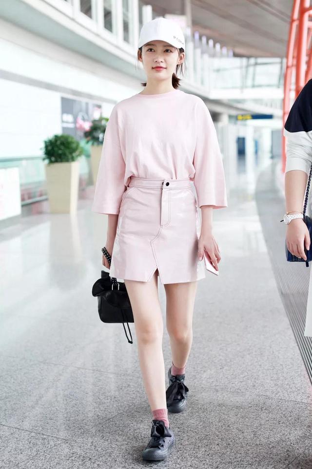 別老穿白T了，2018夏季彩色T卹會讓你有不一樣的時髦哦～