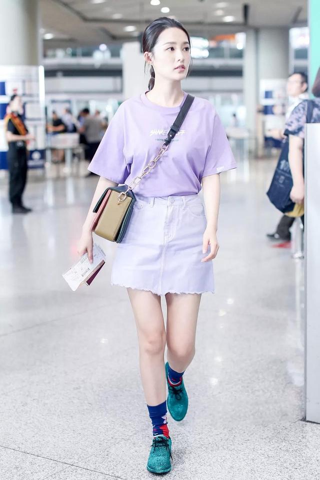 別老穿白T了，2018夏季彩色T卹會讓你有不一樣的時髦哦～