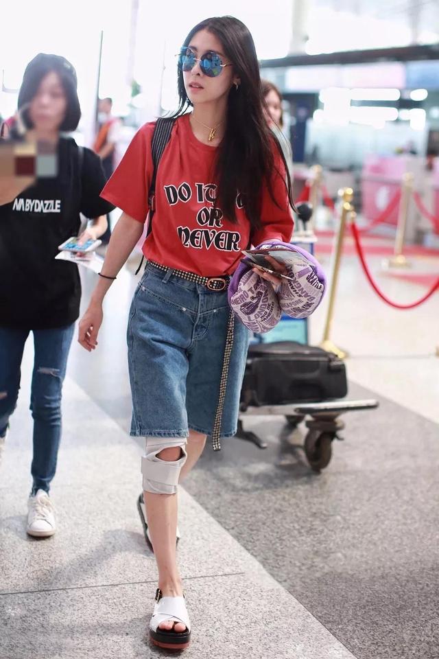 別老穿白T了，2018夏季彩色T卹會讓你有不一樣的時髦哦～