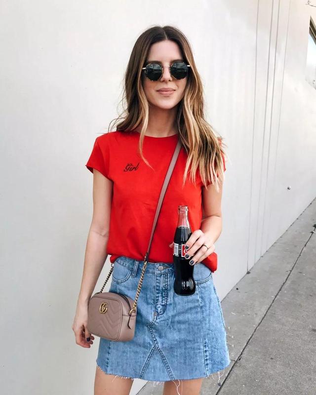 別老穿白T了，2018夏季彩色T卹會讓你有不一樣的時髦哦～