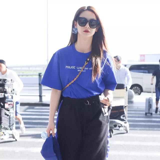 別老穿白T了，2018夏季彩色T卹會讓你有不一樣的時髦哦～