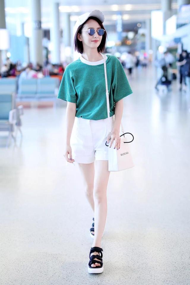 別老穿白T了，2018夏季彩色T卹會讓你有不一樣的時髦哦～