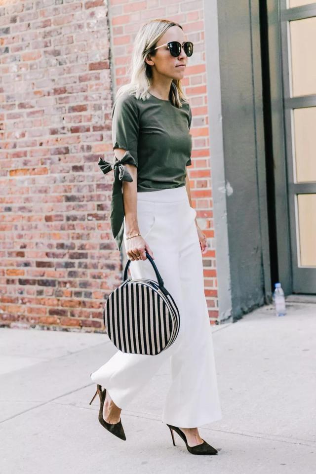 別老穿白T了，2018夏季彩色T卹會讓你有不一樣的時髦哦～