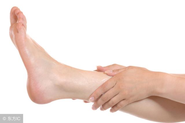 夏天全靠空調續命？ 當心腿部受涼患上“空調腿”