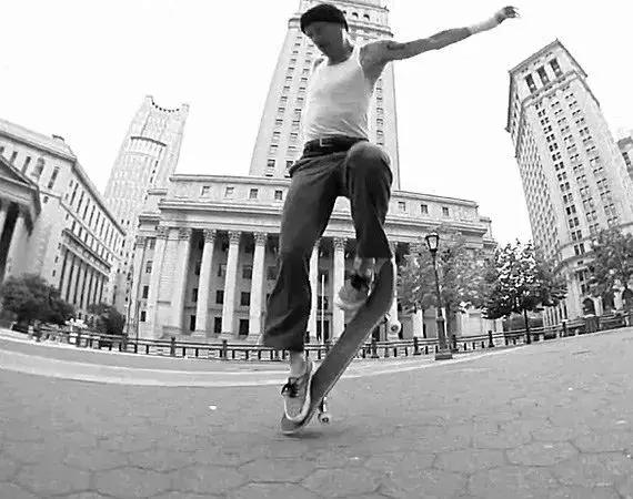 男人穿背心，到底帥不帥？