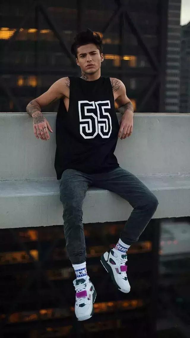 男人穿背心，到底帥不帥？