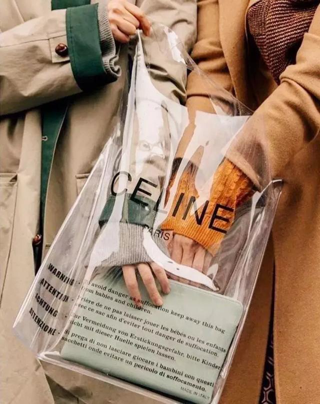 PVC透明包包這麼火,選對4種就夠了!