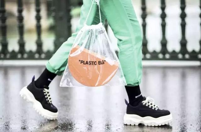 PVC透明包包這麼火,選對4種就夠了!