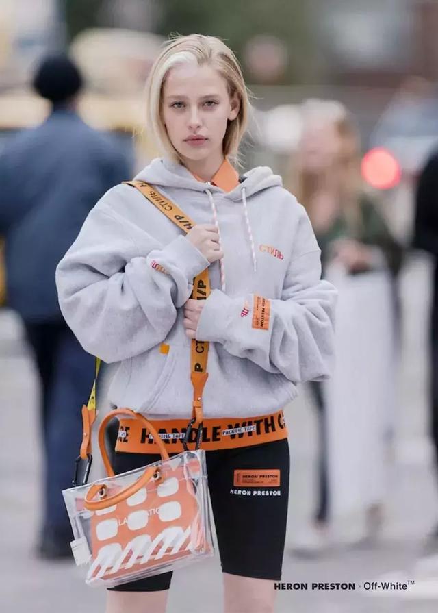 PVC透明包包這麼火,選對4種就夠了!