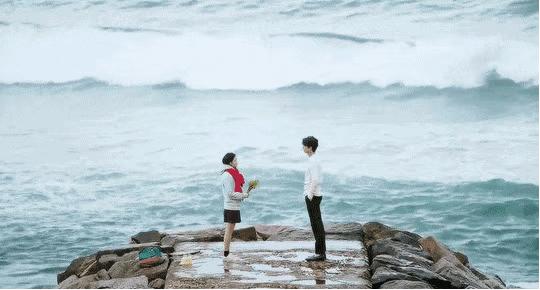 最終，我們還是疏遠了