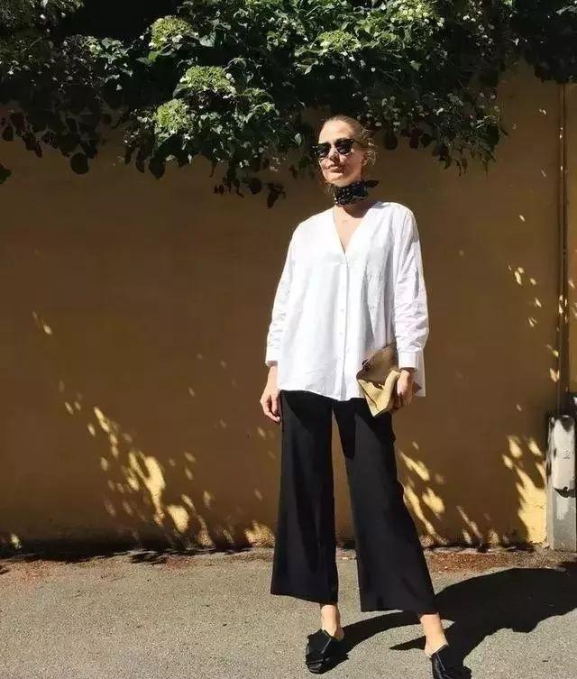 看歐非大牌如何把襯衫和闊腿褲搭配在一起穿出新的時尚感!