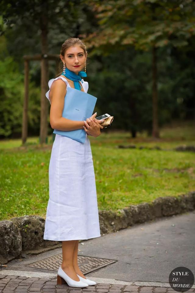 人人追捧的複古潮兒！ 風情萬鍾連衣裙