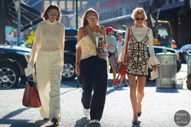 人人追捧的複古潮兒！ 風情萬鍾連衣裙