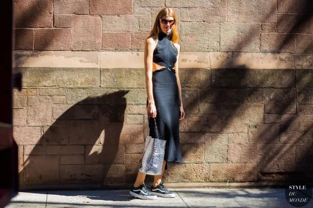 人人追捧的複古潮兒！ 風情萬鍾連衣裙