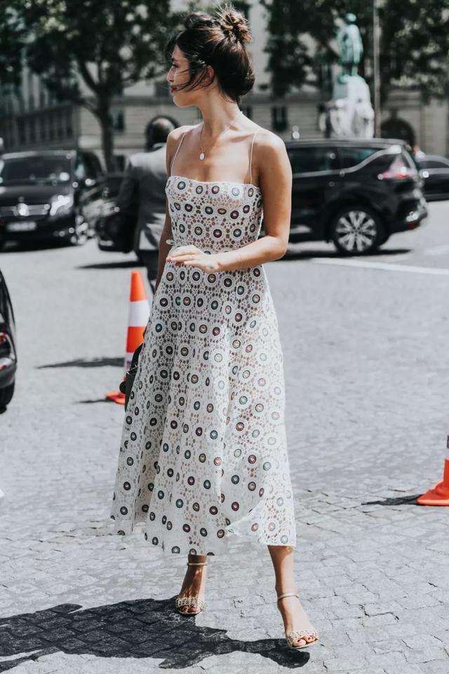 人人追捧的複古潮兒！ 風情萬鍾連衣裙