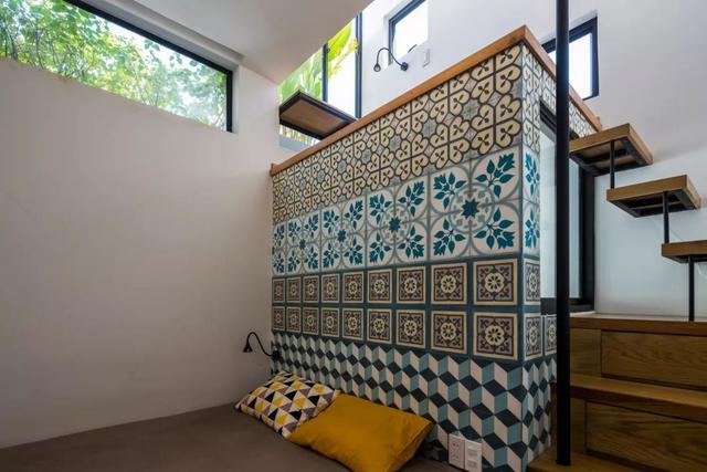 18㎡的複式小3層，一家三口居然住成了小別墅！