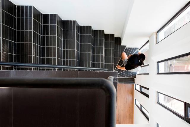 18㎡的複式小3層，一家三口居然住成了小別墅！