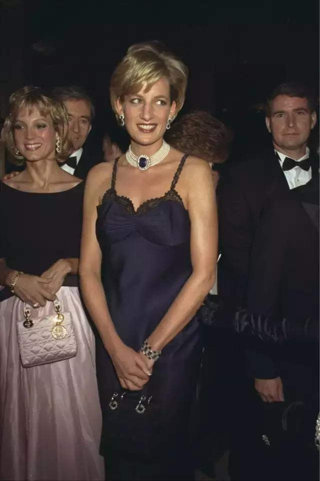 所謂睡衣風不是讓你隨便穿件睡衣就出門，這些坑你千萬不要入！