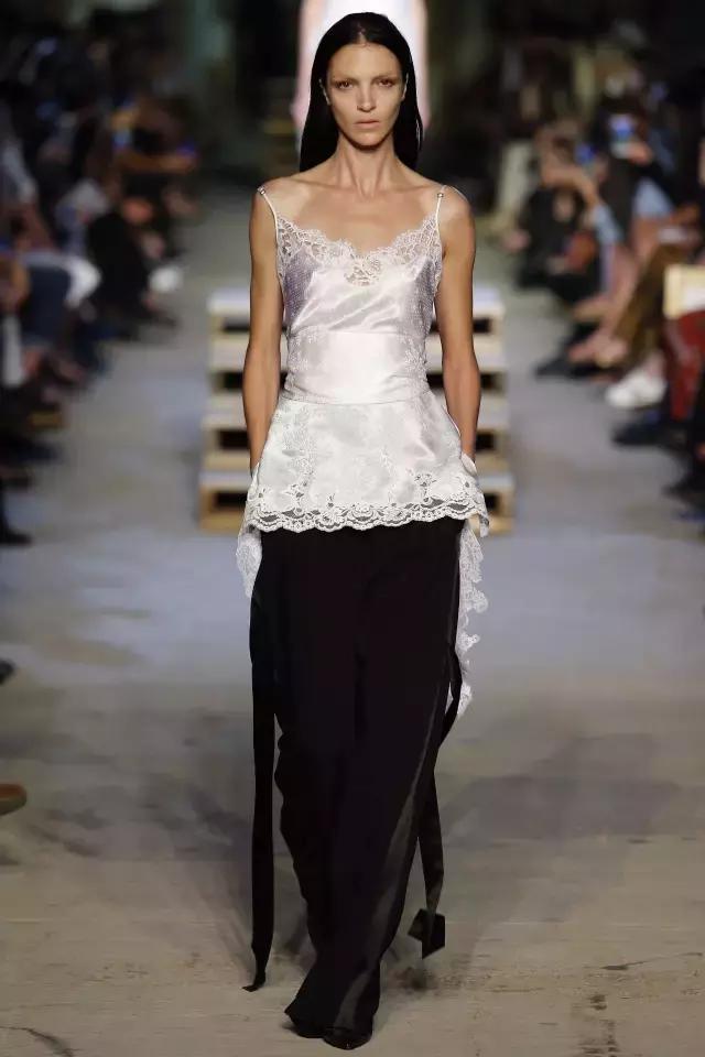 所謂睡衣風不是讓你隨便穿件睡衣就出門，這些坑你千萬不要入！