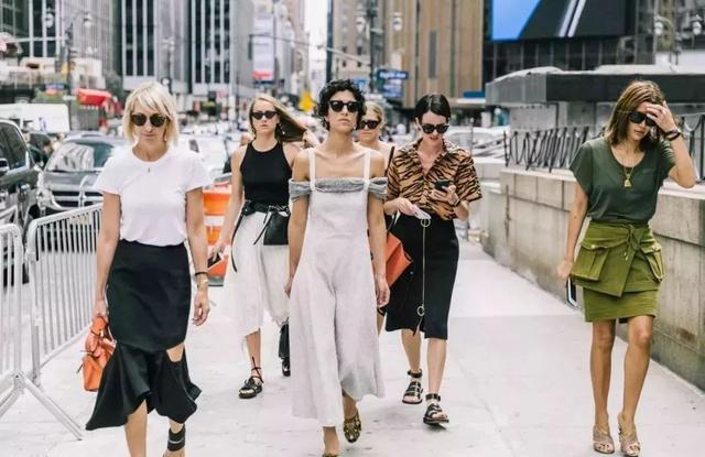 魚尾裙、傘裙、直筒裙，這個夏天你缺哪條？