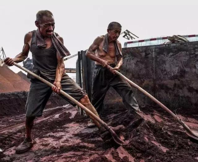 致每一個為生活努力奮鬥的人！