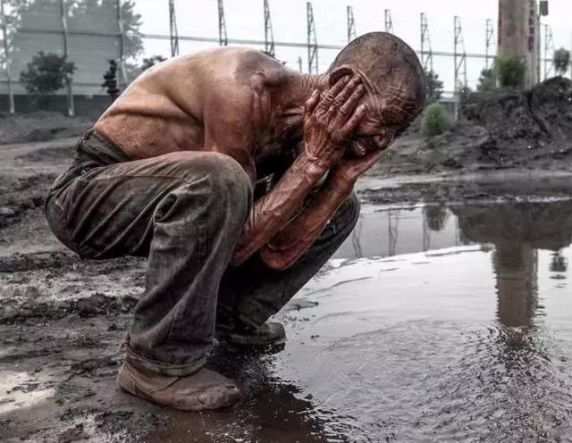 致每一個為生活努力奮鬥的人！