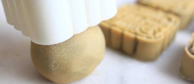 一款桃山、兩款廣式、三款冰皮……六個爆款月餅製作配方分享~