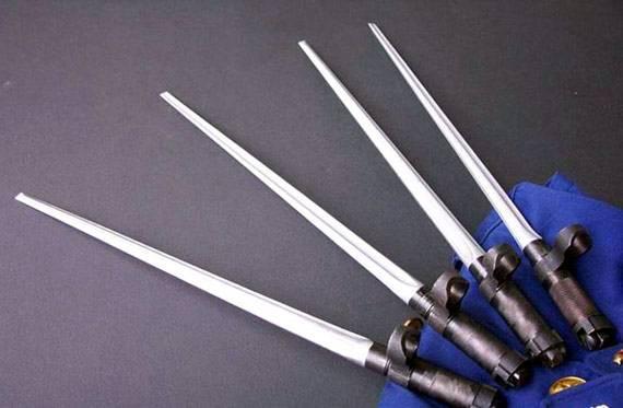 最毒軍刀：狗腿刀只排第3，第2最霸道，比中國56式刺刀還“變態”