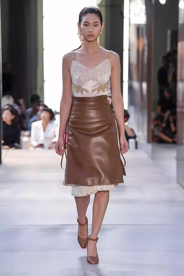 全新的Burberry有多時髦？ 看完這篇想買下一整季