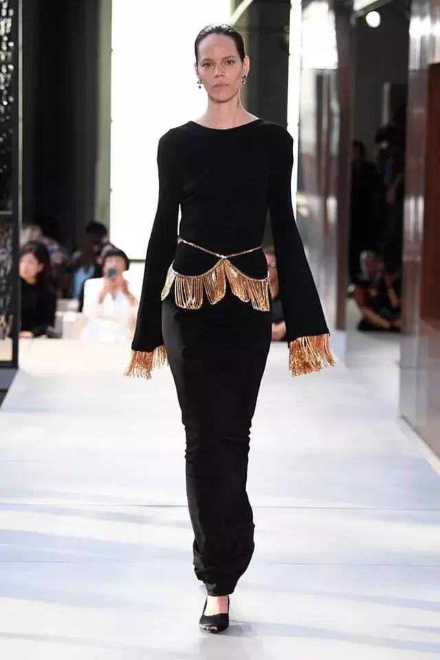 全新的Burberry有多時髦？ 看完這篇想買下一整季