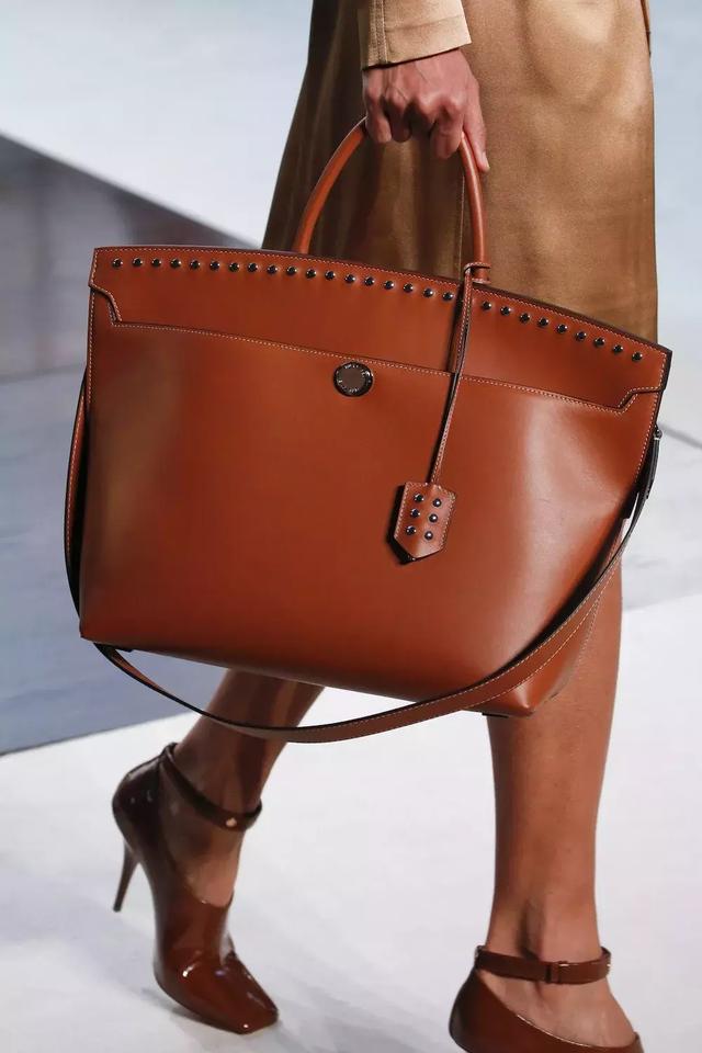 全新的Burberry有多時髦？ 看完這篇想買下一整季