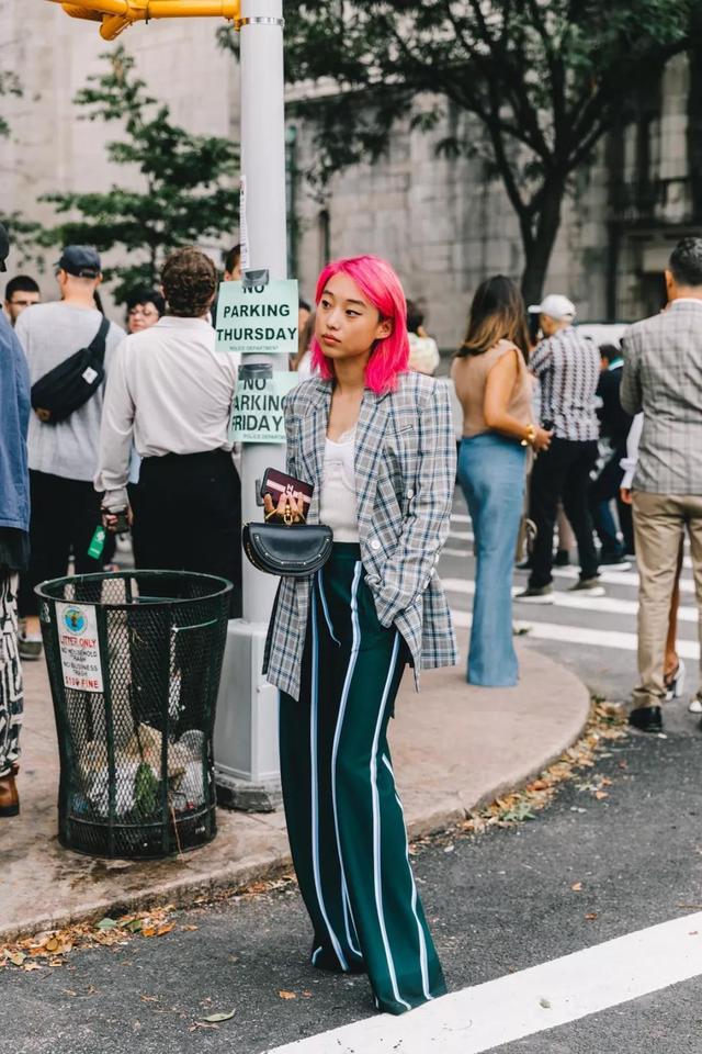 今年秋冬最火的元素,得是時髦經典的條紋元素!