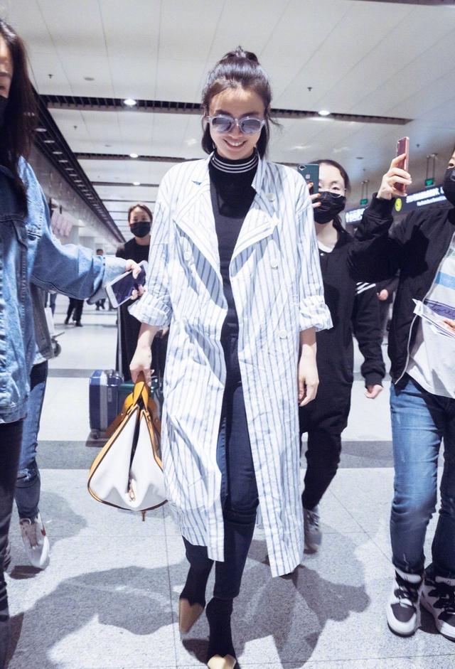 今年秋冬最火的元素,得是時髦經典的條紋元素!