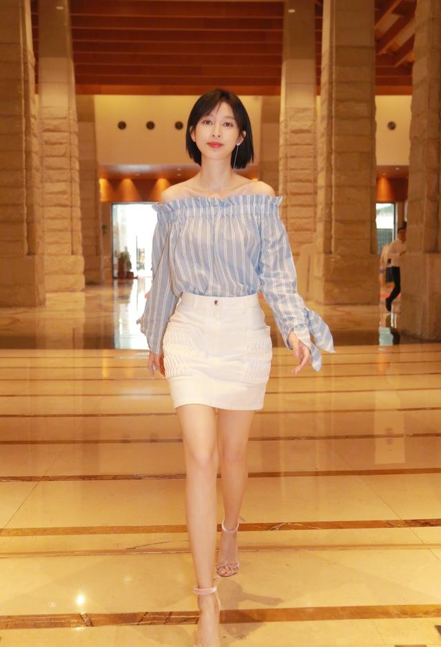 今年秋冬最火的元素,得是時髦經典的條紋元素!