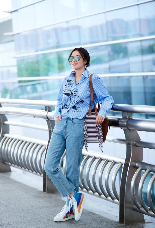 今年秋冬最火的元素,得是時髦經典的條紋元素!