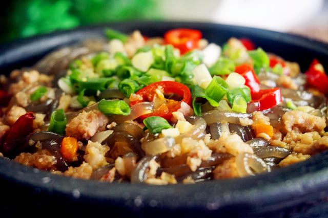 粉條這樣做，勁道爽口，比肉還香，8歲兒子能吃2大碗米飯