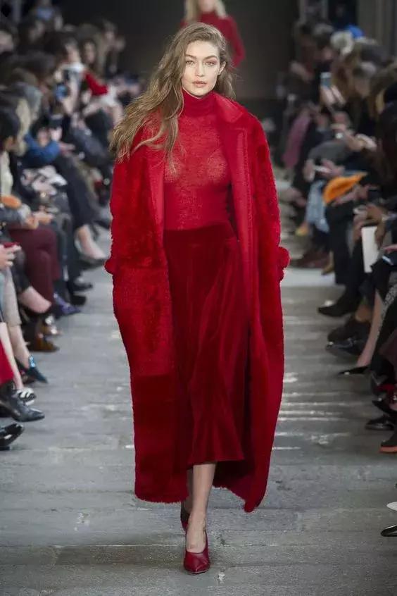 我覺得這個品牌也可以承包職場衣櫥！