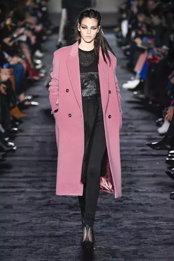 我覺得這個品牌也可以承包職場衣櫥！