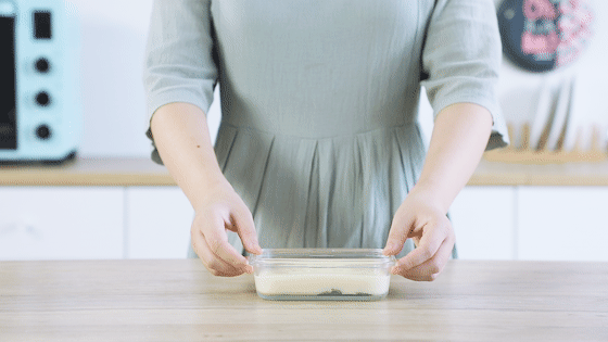 只用1個雞蛋+1杯酸奶，做了一盤甜點，一上桌瞬間吃完了！