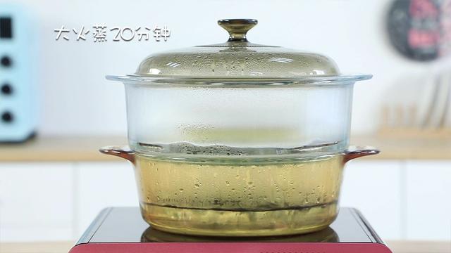 只用1個雞蛋+1杯酸奶，做了一盤甜點，一上桌瞬間吃完了！