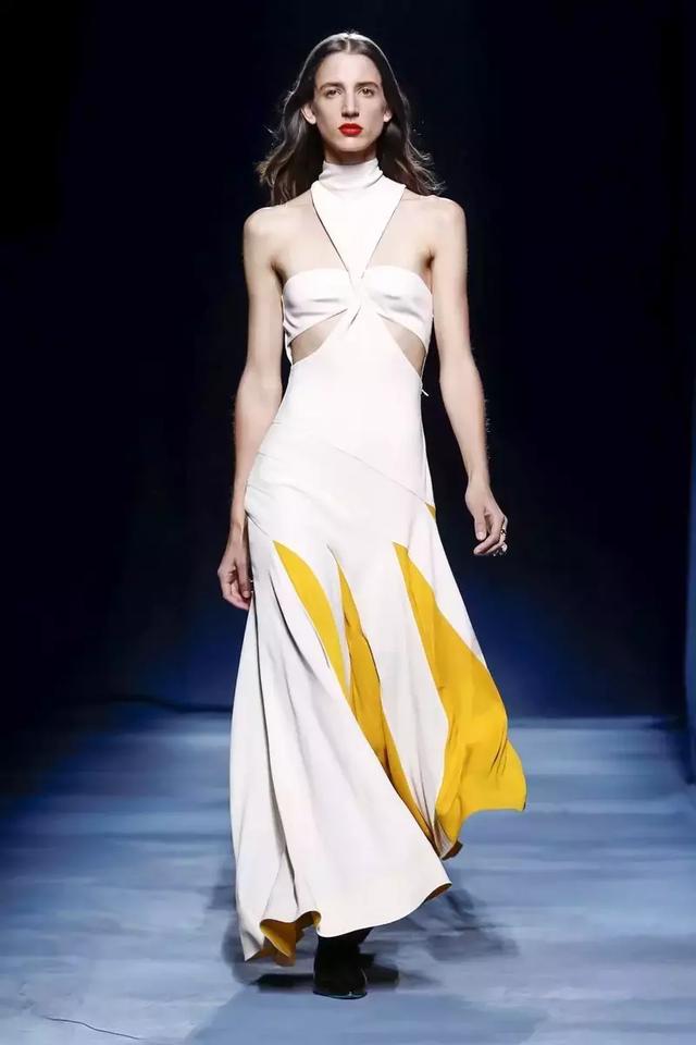 只有Givenchy這個牌子才能做出這些秋天最美的裙子