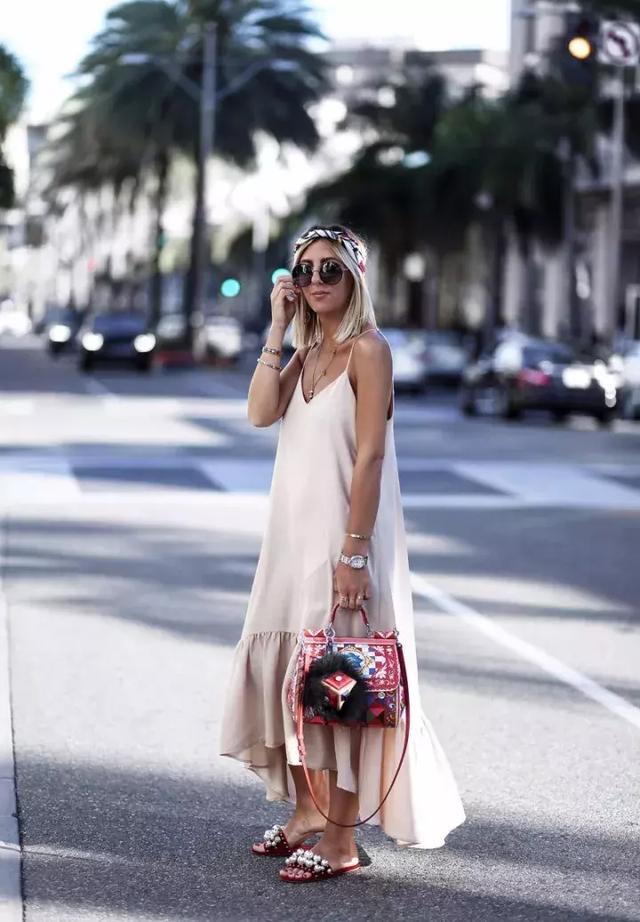 清爽簡單的夏季已經過去，快穿上一雙“寶石鞋”溫柔的走入秋天吧