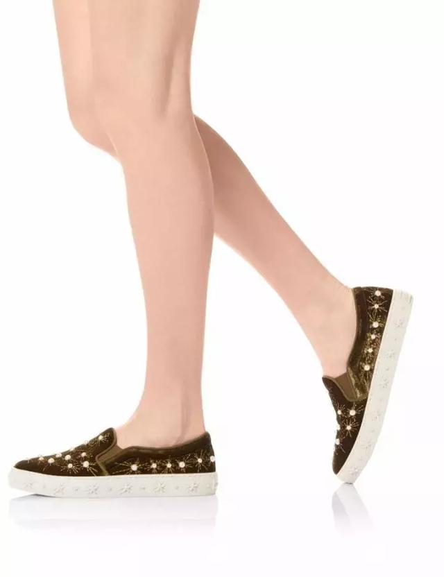 清爽簡單的夏季已經過去，快穿上一雙“寶石鞋”溫柔的走入秋天吧