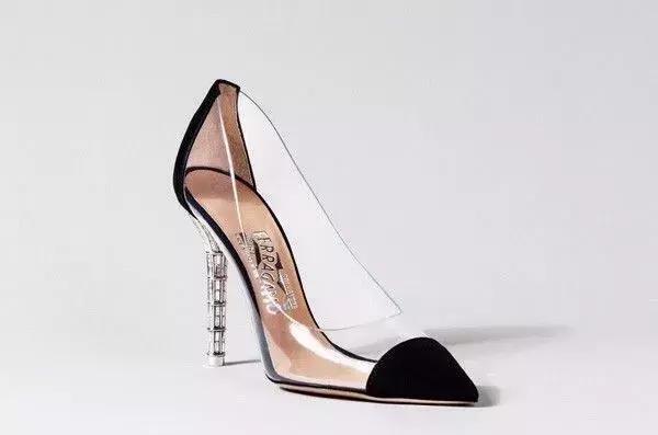 清爽簡單的夏季已經過去，快穿上一雙“寶石鞋”溫柔的走入秋天吧