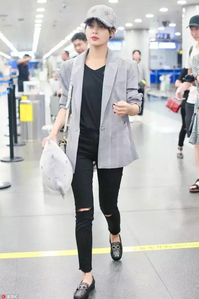 這些時髦的搭配可以證明這1雙鞋真的可以抵10雙穿