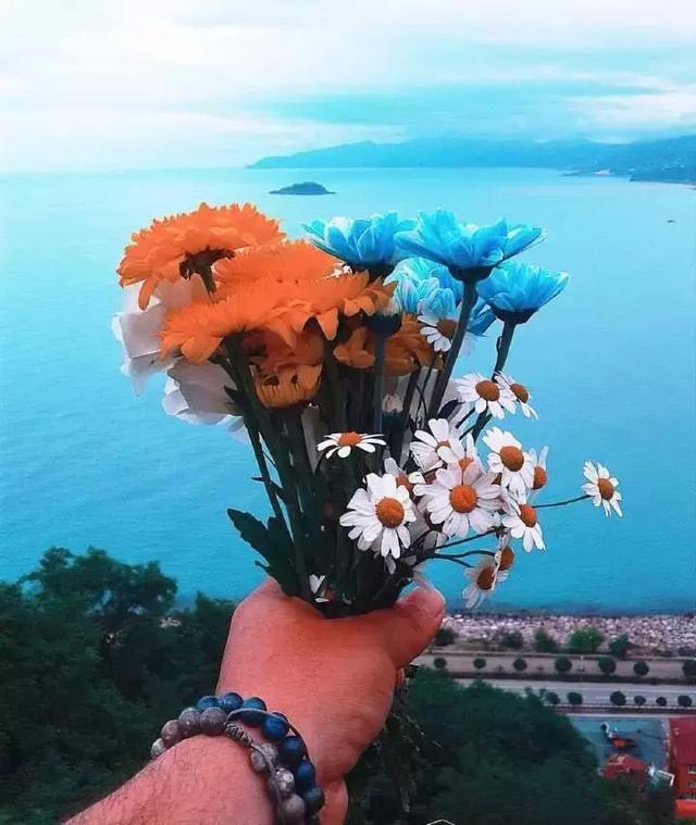 不能給予笑容的人,最需要笑容