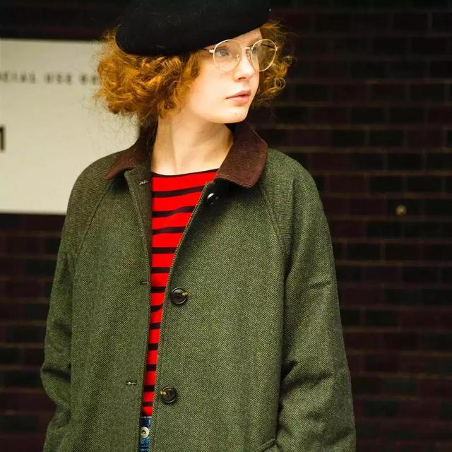 去年的外套今年怎麼穿更時髦？ 這三件內搭來叫醒