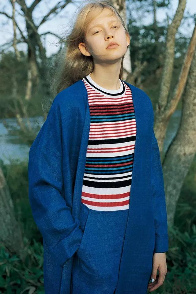 去年的外套今年怎麼穿更時髦？ 這三件內搭來叫醒