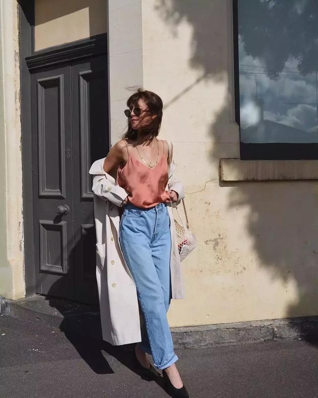 去年的外套今年怎麼穿更時髦？ 這三件內搭來叫醒